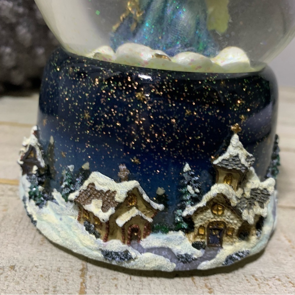 ❤️Hallmark Precious Moments Angel Bear Snow Globe - Picture 6 of 9